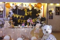 Birthday-Theme-Golden-Black-white-decor-setup