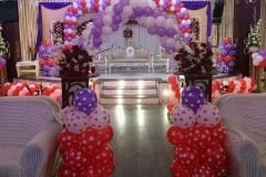 dot-Red-white-blue-balloons-pillars-decor-setup